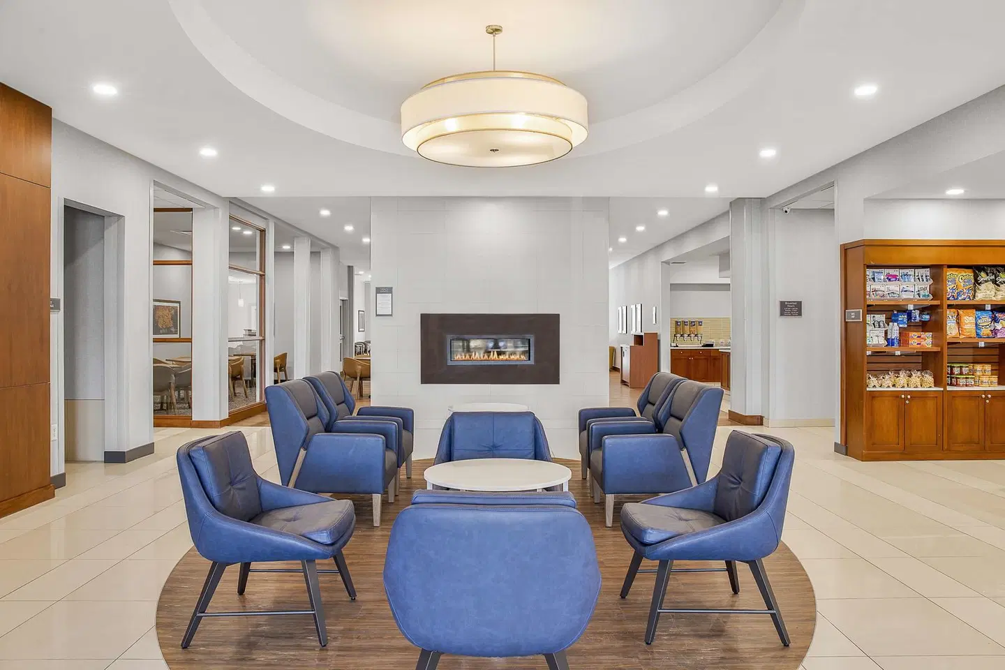 Homewood Suites by Hilton Winnipeg Airport - Polo Park LOUNGE_LOBBY