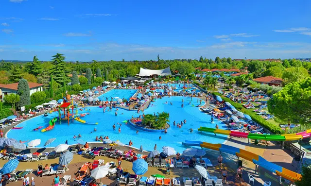 Camping Bella Italia OUTDOOR_POOL