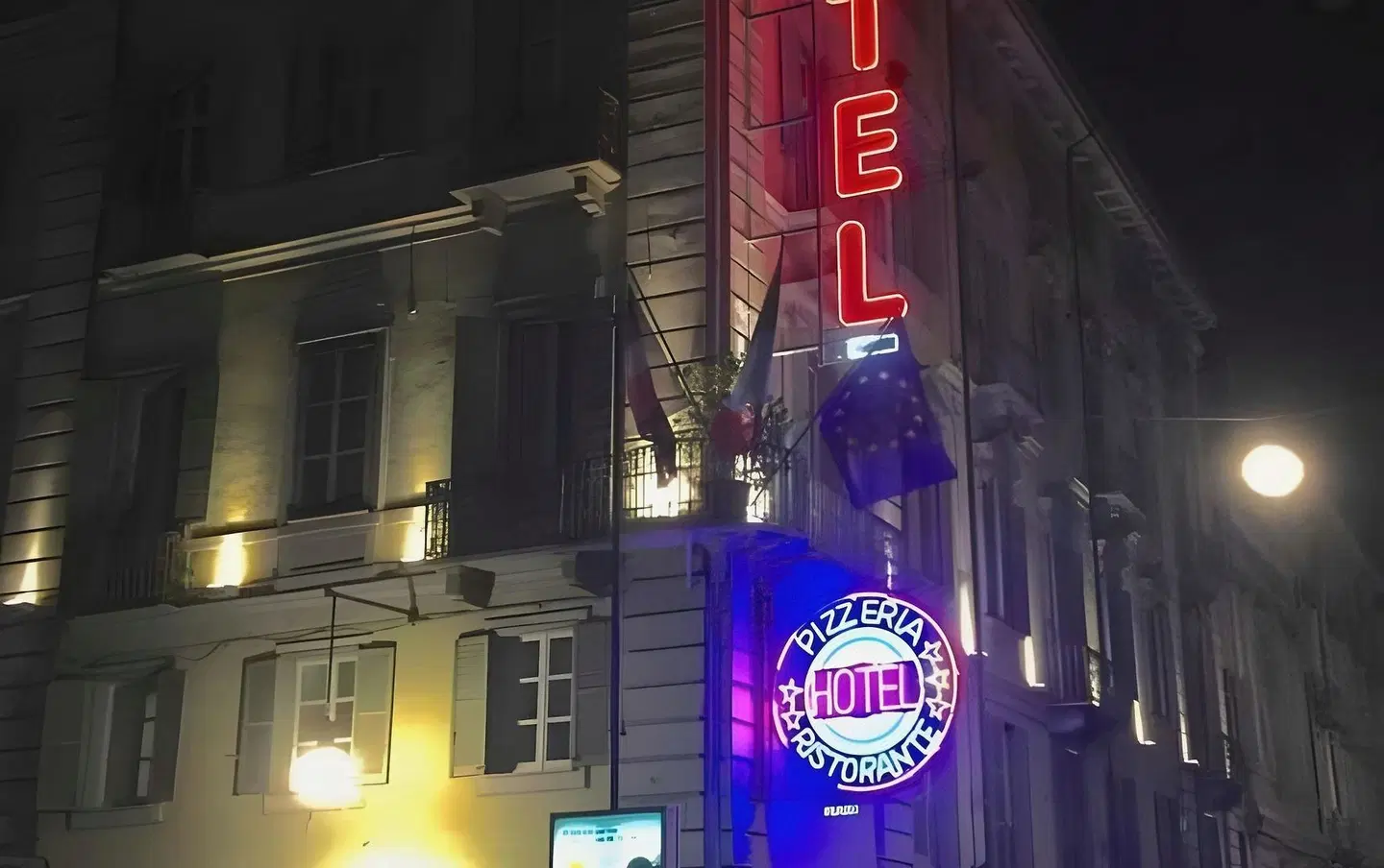Le Petit Hotel EXTERIOR