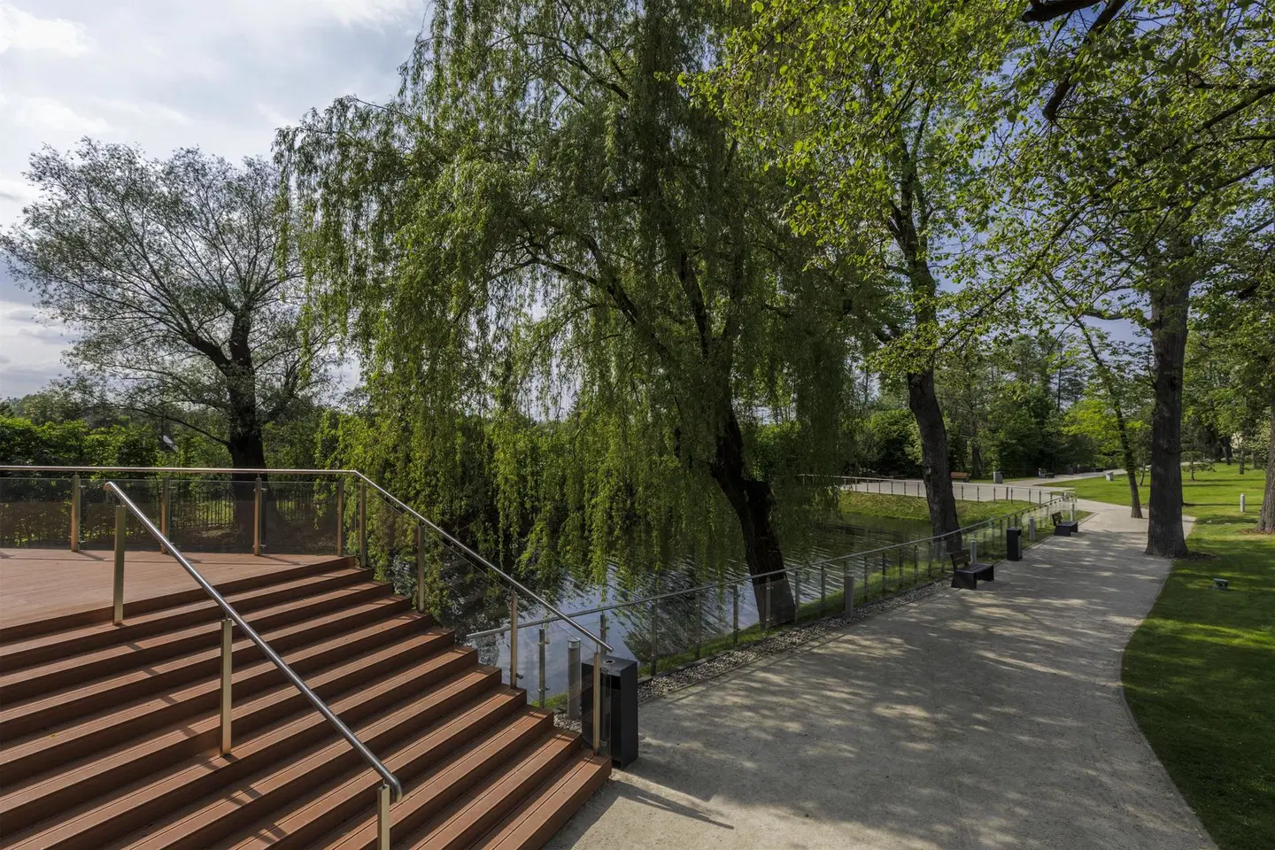 DoubleTree by Hilton Hotel & Conference Centre Warsaw LANDSCAPE