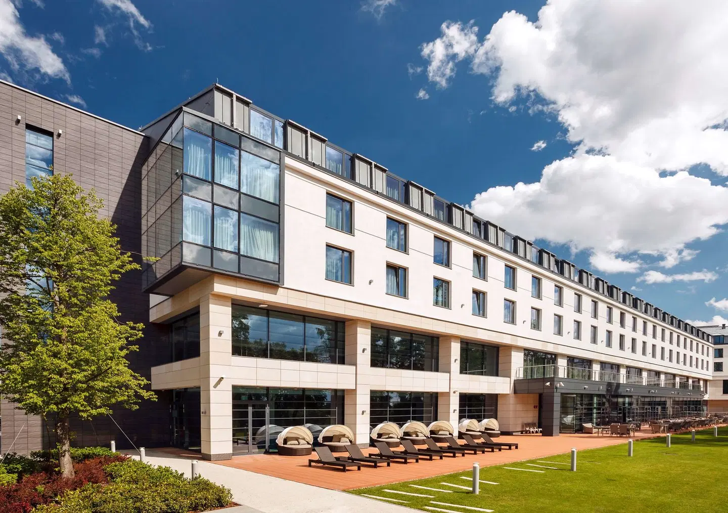 DoubleTree by Hilton Hotel & Conference Centre Warsaw EXTERIOR