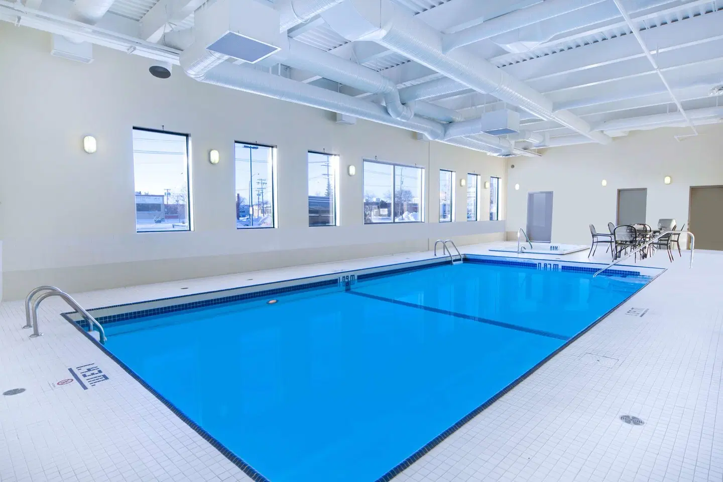 Best Western Plus Winnipeg Airport Hotel Hallenbad