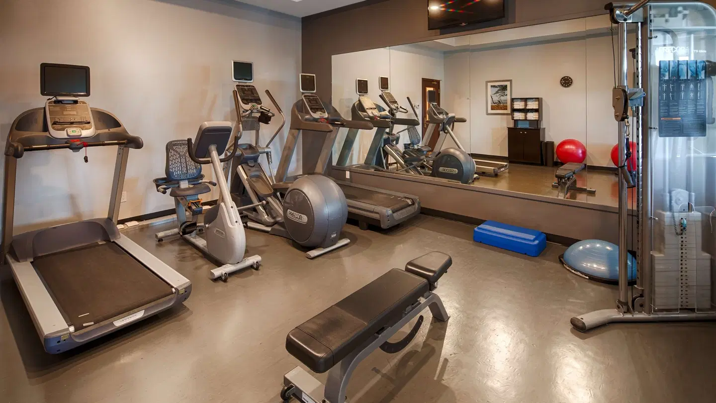 Best Western Plus Winnipeg Airport Hotel SPORTS_AND_LEISURE