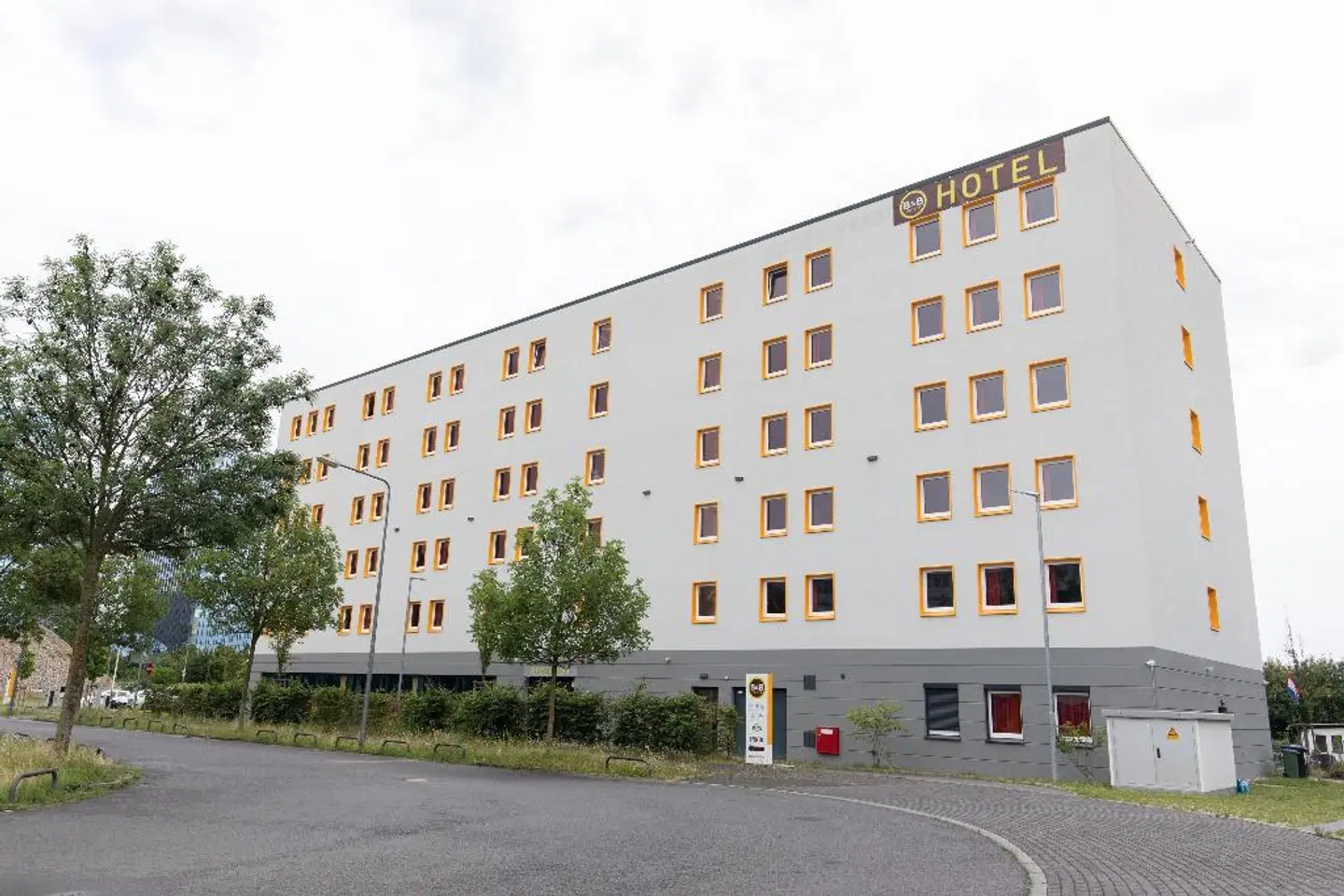 B&B Hotel Frankfurt-Airport EXTERIOR
