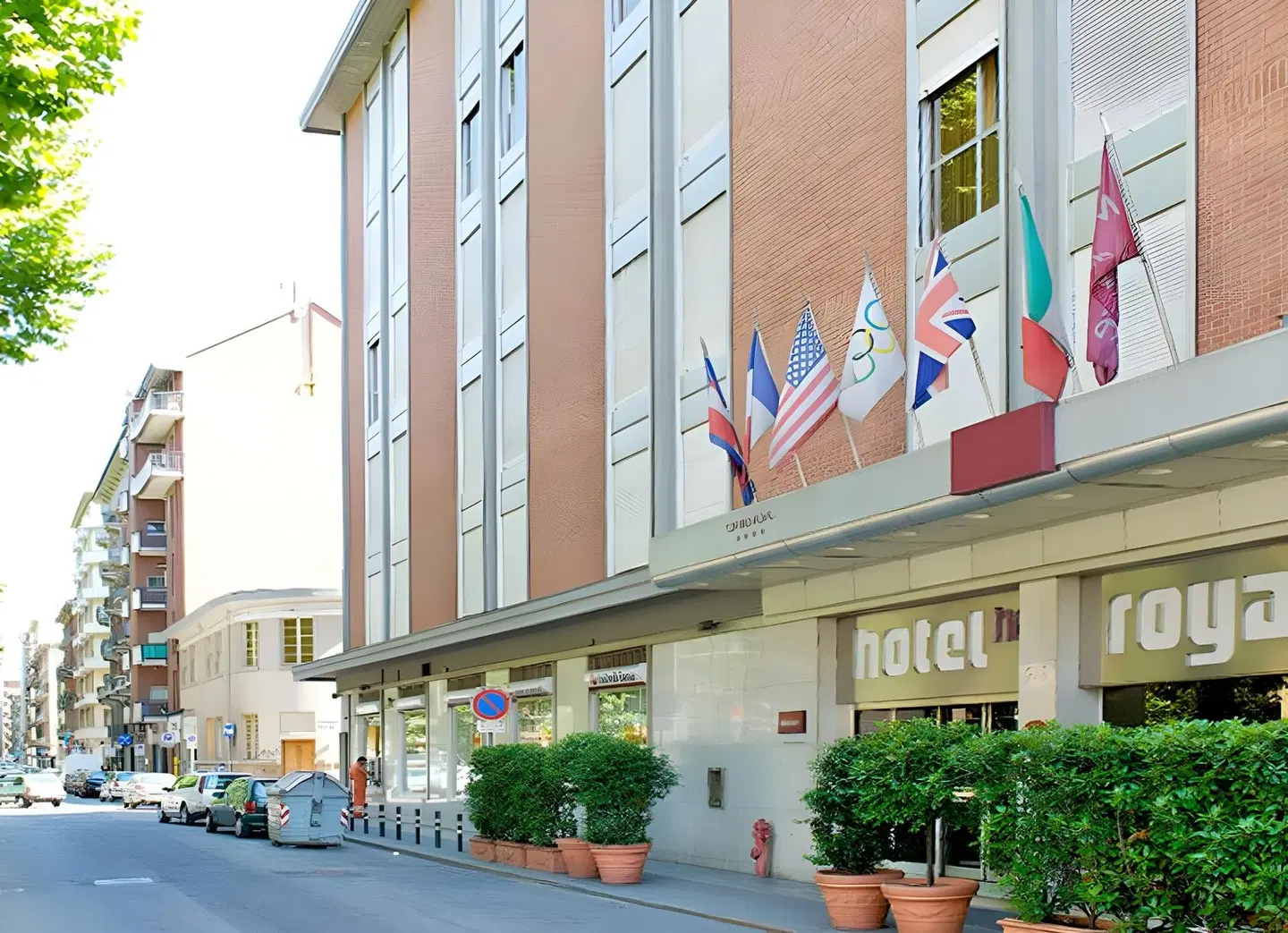 Royal Torino EXTERIOR
