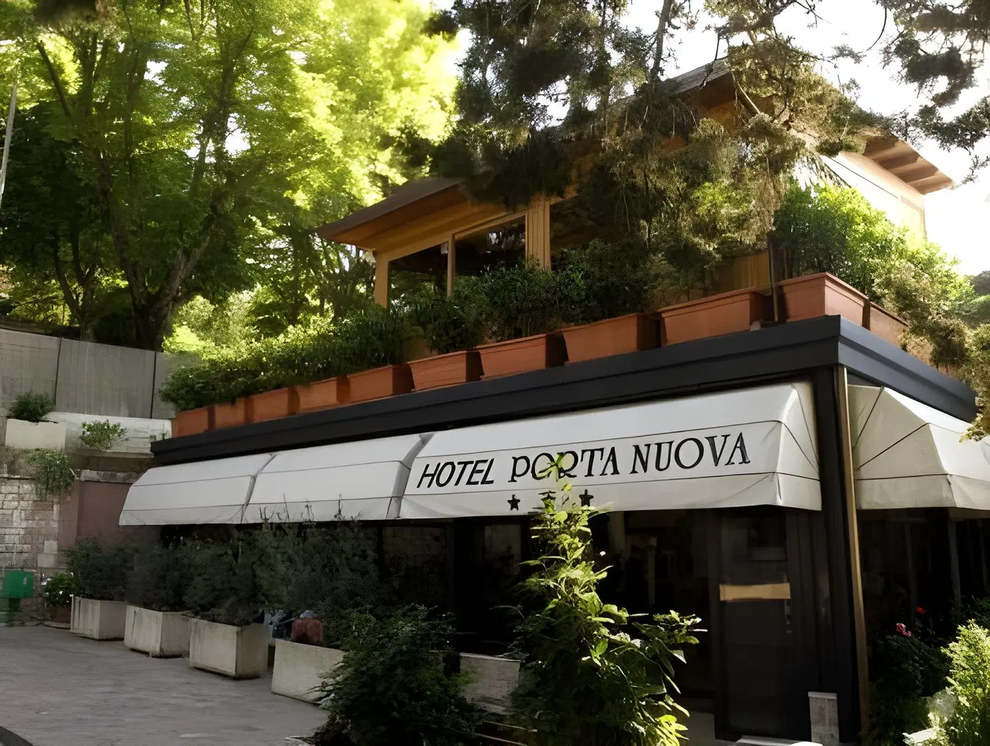 Porta Nuova EXTERIOR
