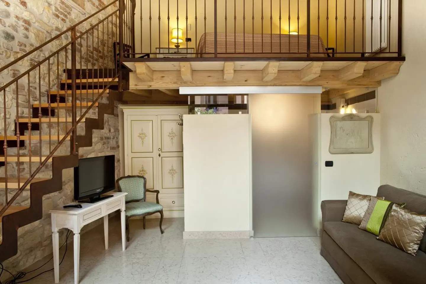 Scalzi ROOM_EXAMPLE