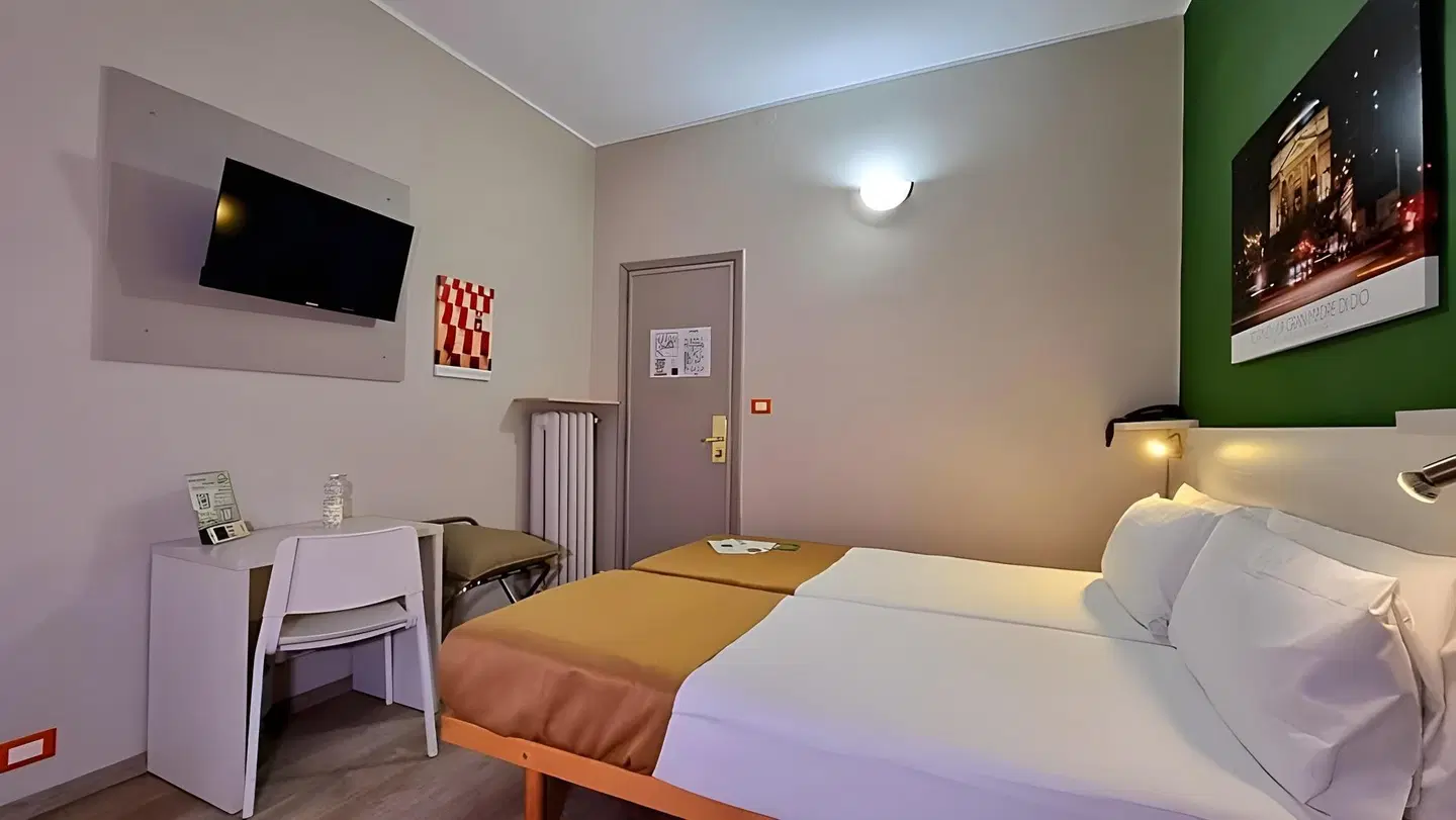 Green Class Hotel Astoria ROOM_EXAMPLE