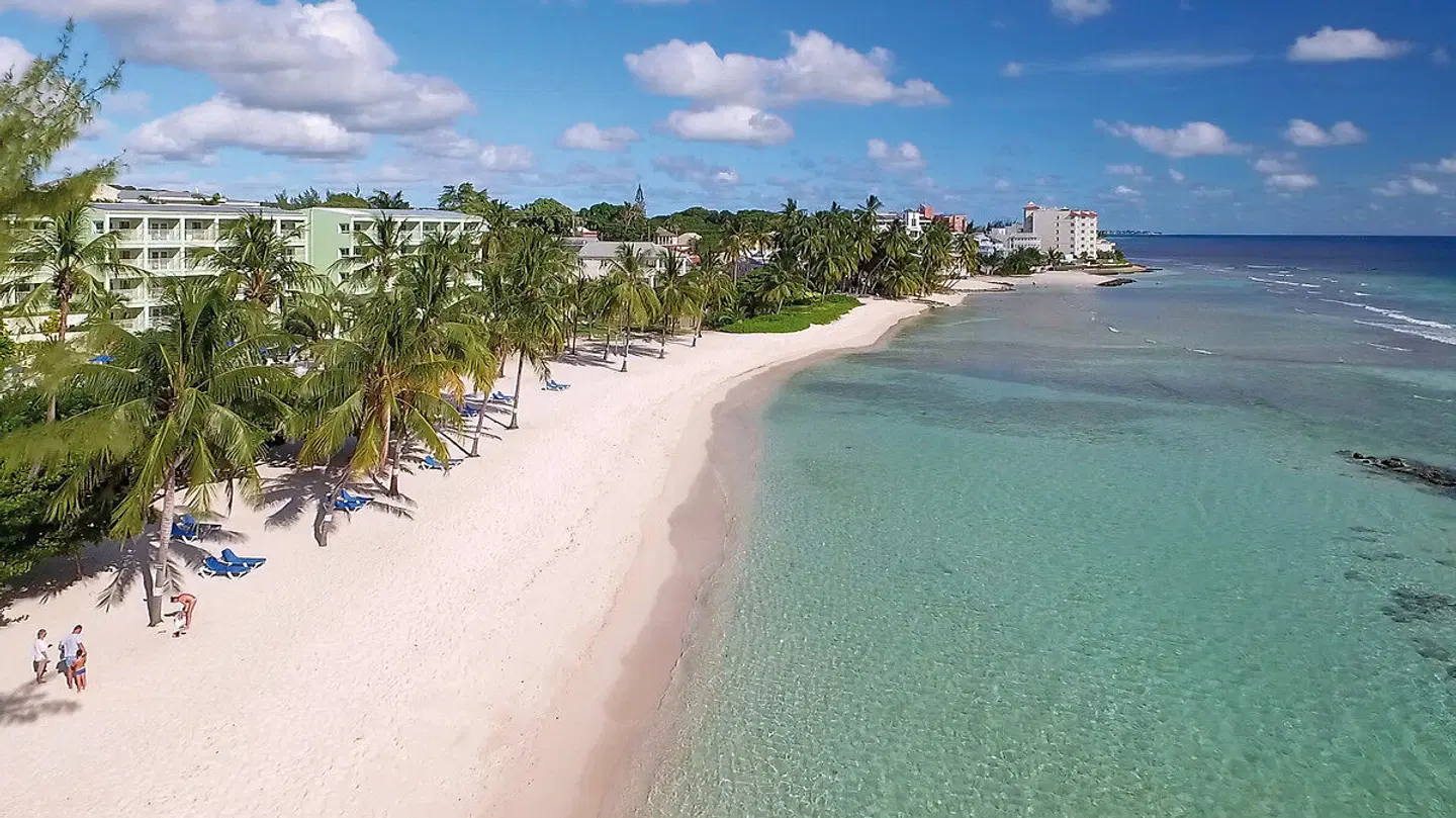 Coconut Court Beach Strand