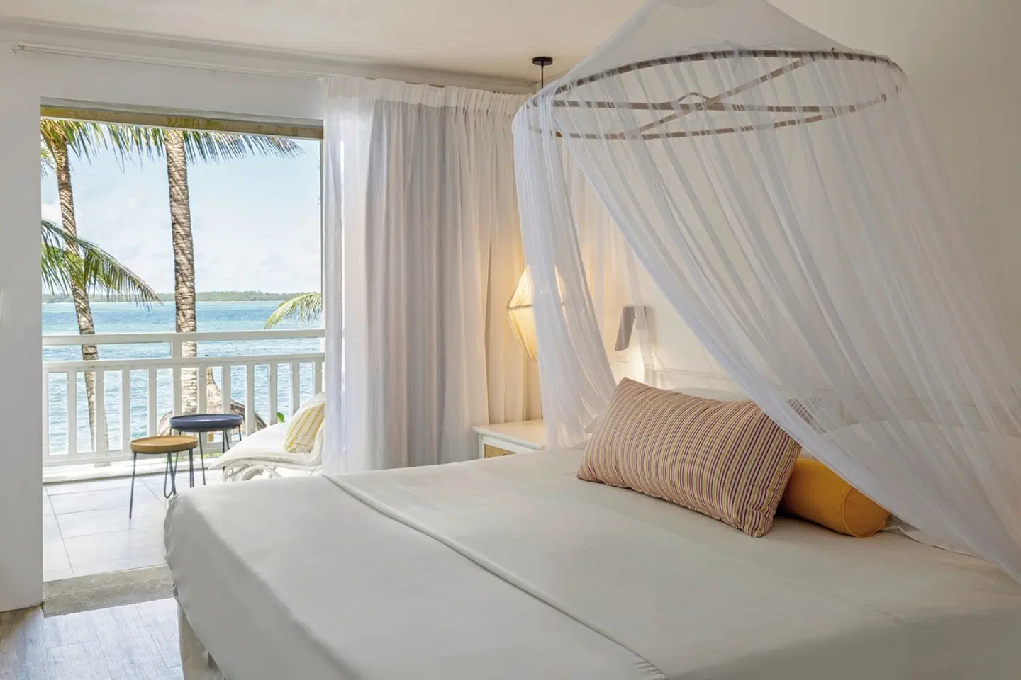 Tropical Attitude ROOM_EXAMPLE