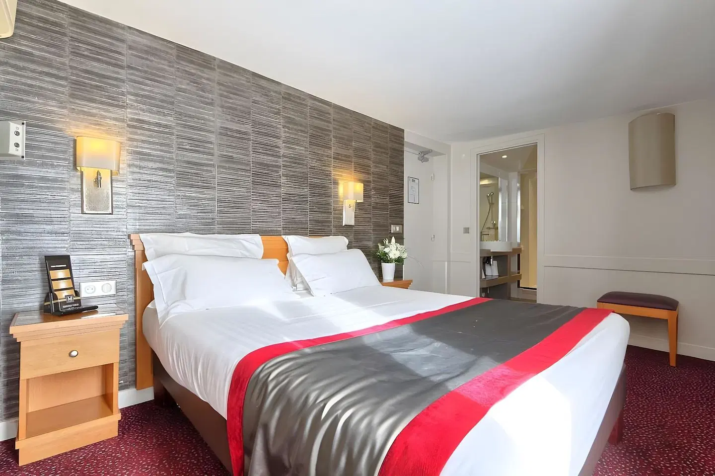 Mondial ROOM_EXAMPLE