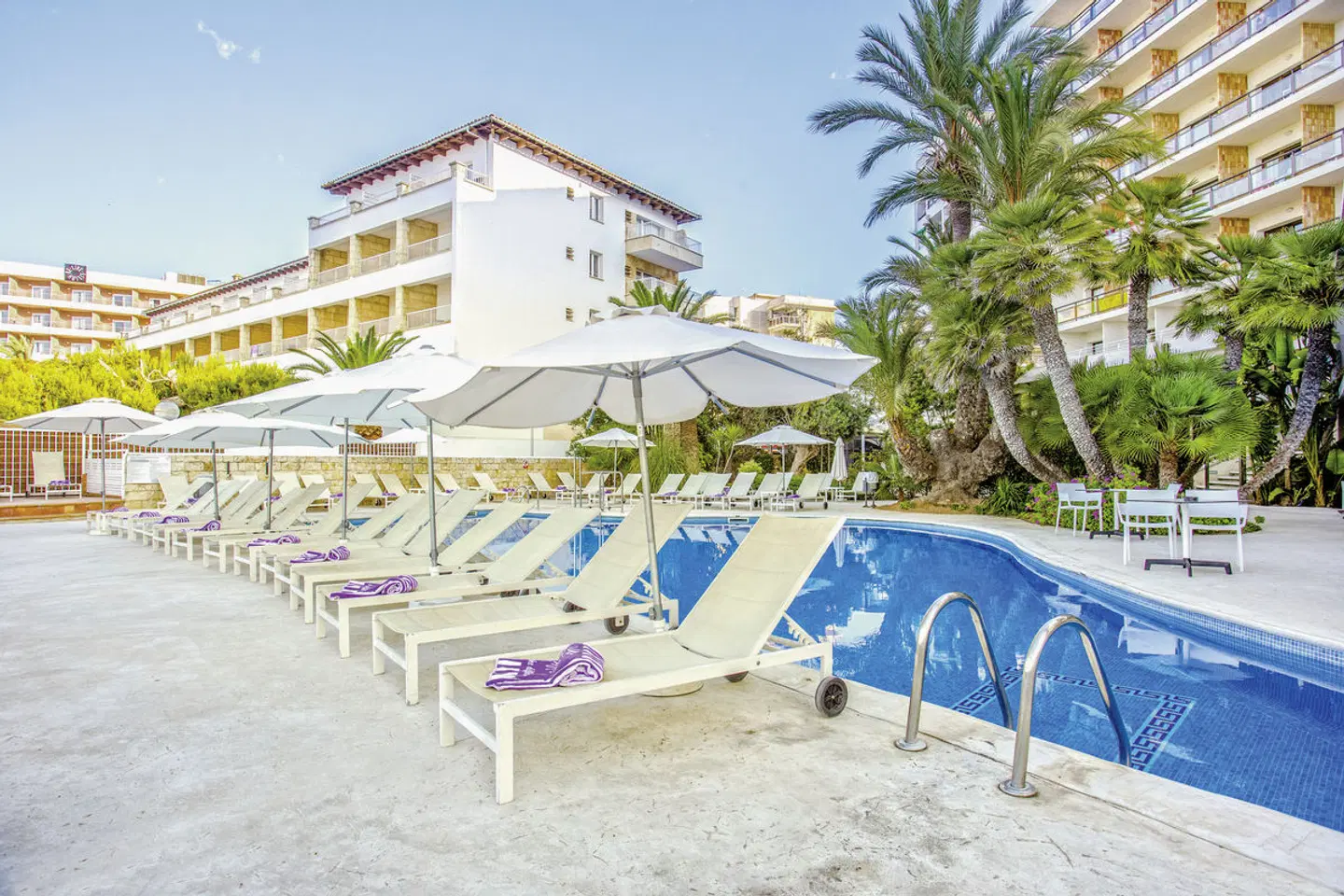 Be Live Adults Only Marivent Strand