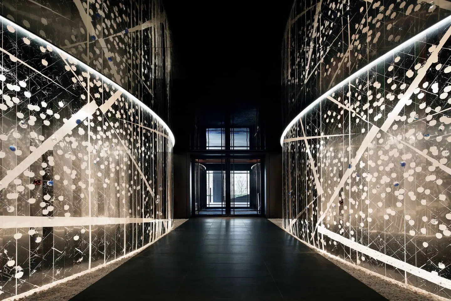 mesm Tokyo, Autograph Collection Hallenbad