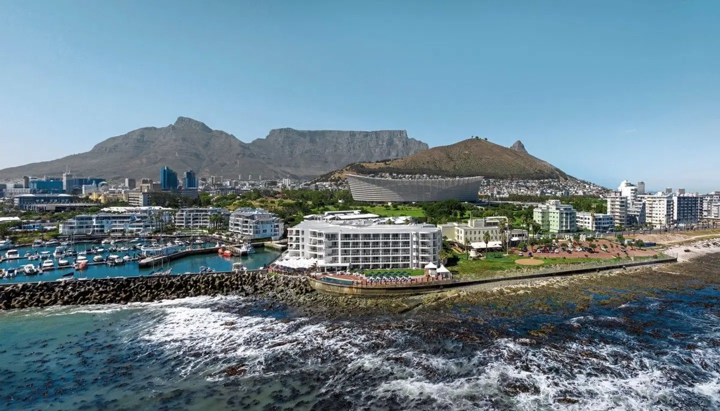 Radisson Collection Hotel Waterfront EXTERIOR