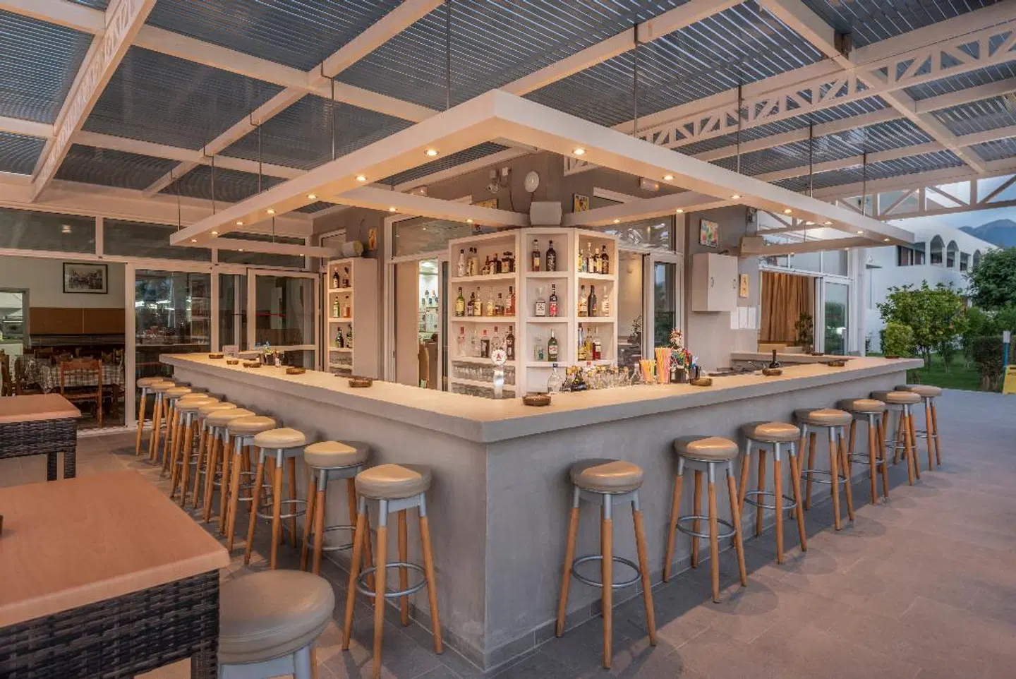 Tropical Sol Bar