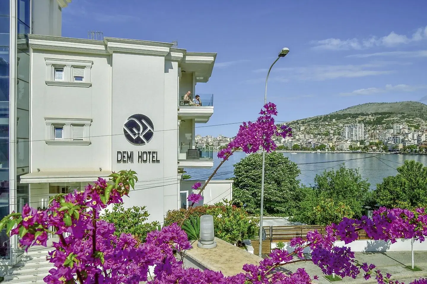 Demi Hotel EXTERIOR
