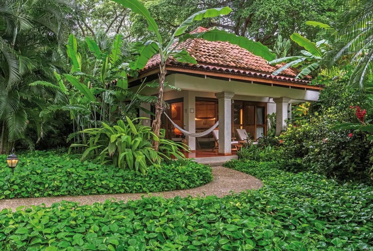 Capitan Suizo Beachfront Boutique Hotel EXTERIOR