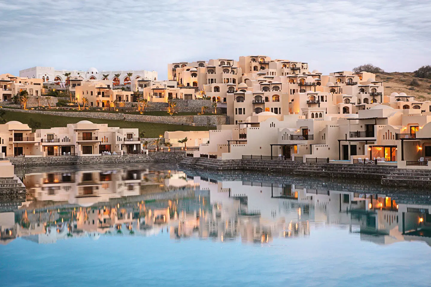 The Cove Rotana Resort OUTDOOR_POOL