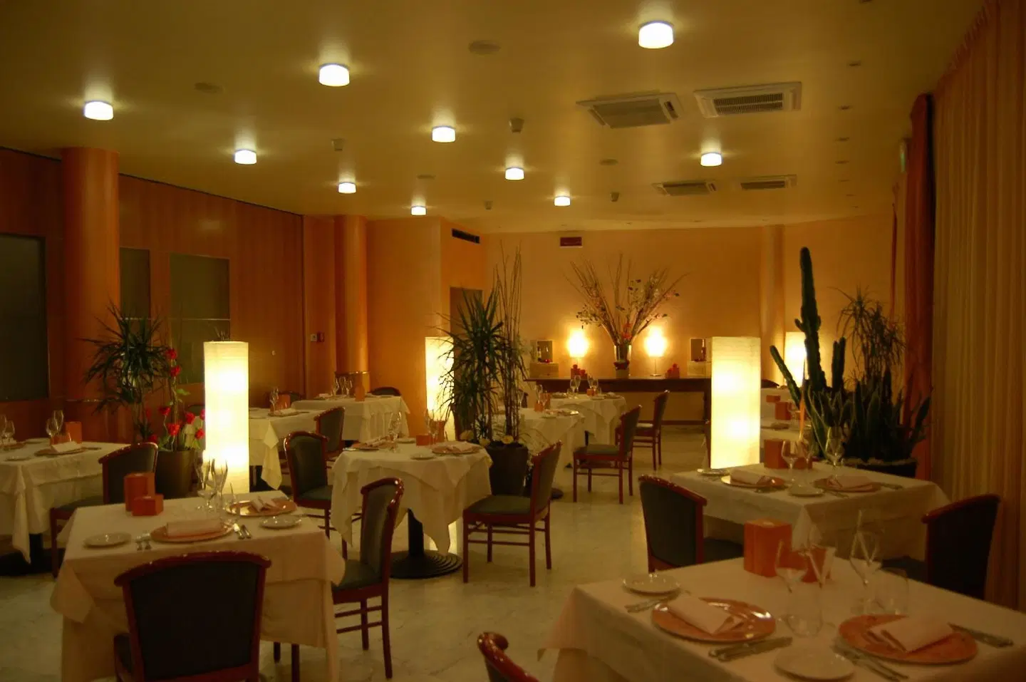 Raffaello Hotel Restaurant