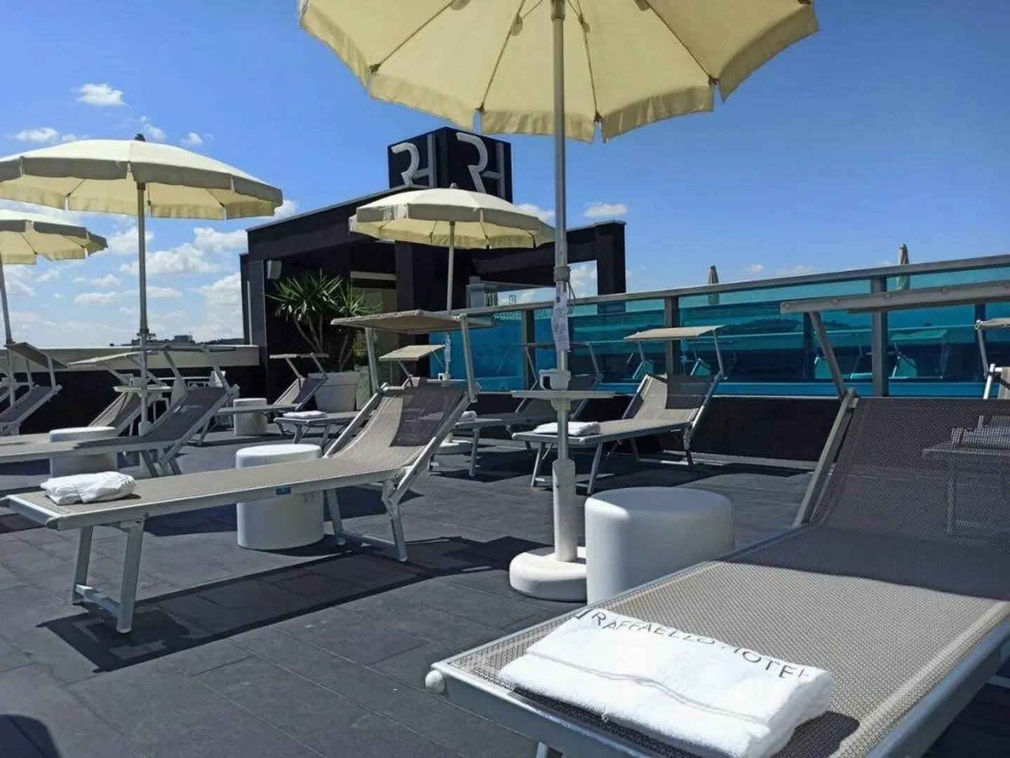 Raffaello Hotel Terrasse