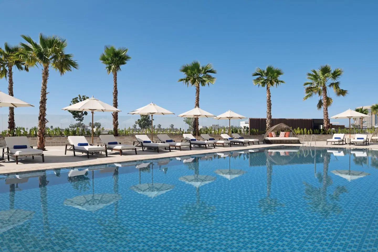 InterContinental Residences Abu Dhabi OUTDOOR_POOL