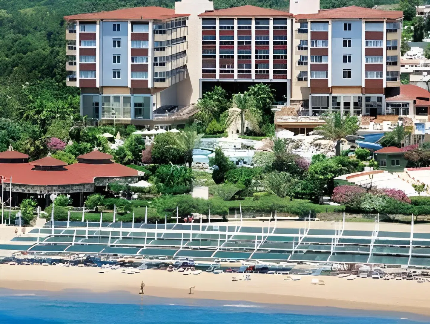 Hotel Terrace Beach Resort EXTERIOR
