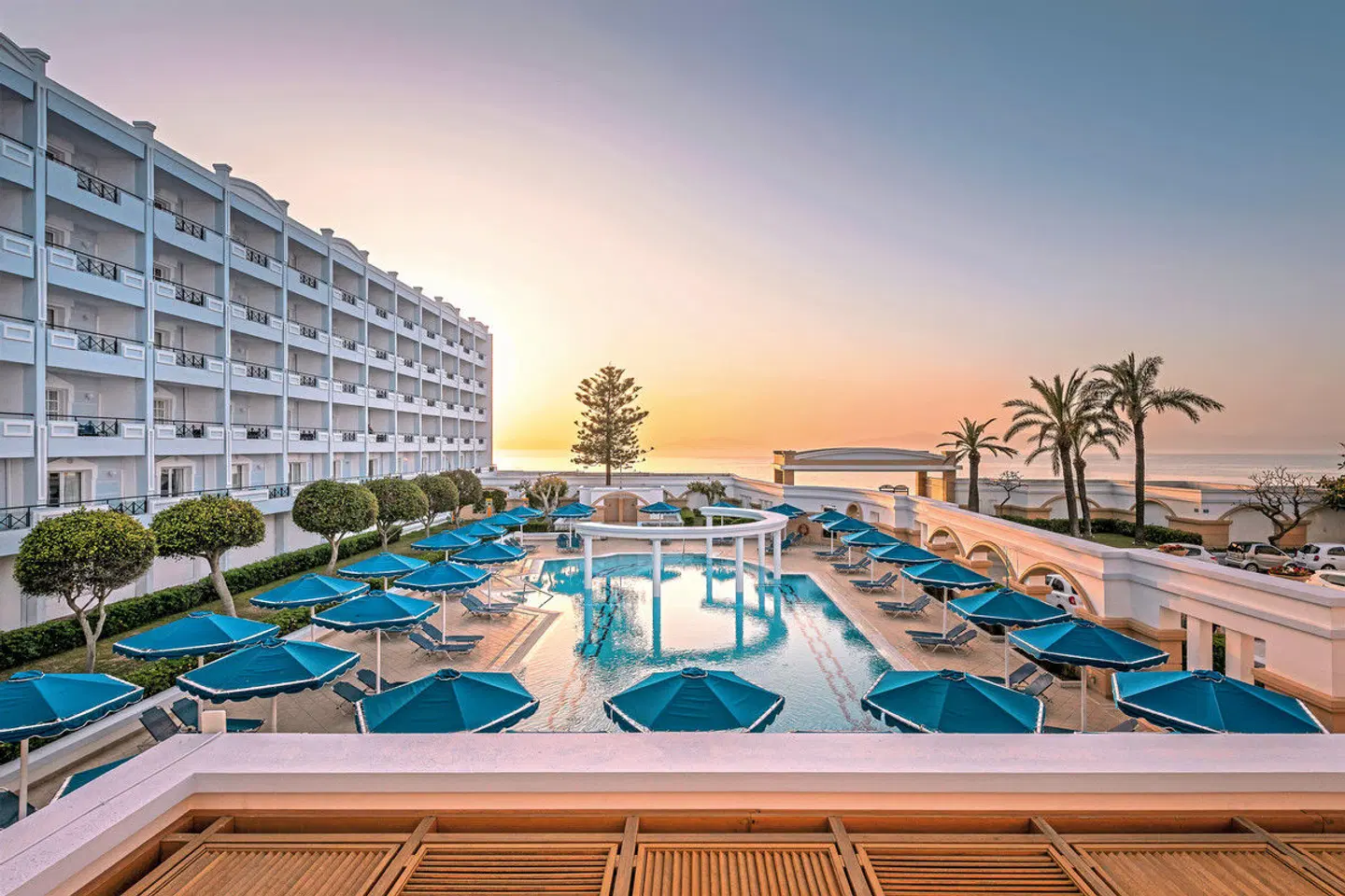 Mitsis Grand Hotel OUTDOOR_POOL
