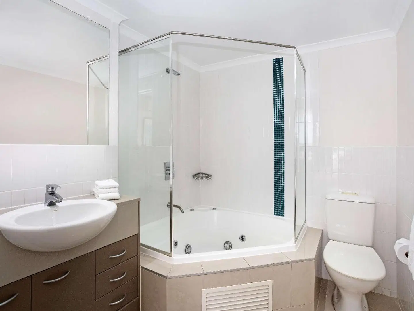 Mantra Ettalong Beach Badezimmer