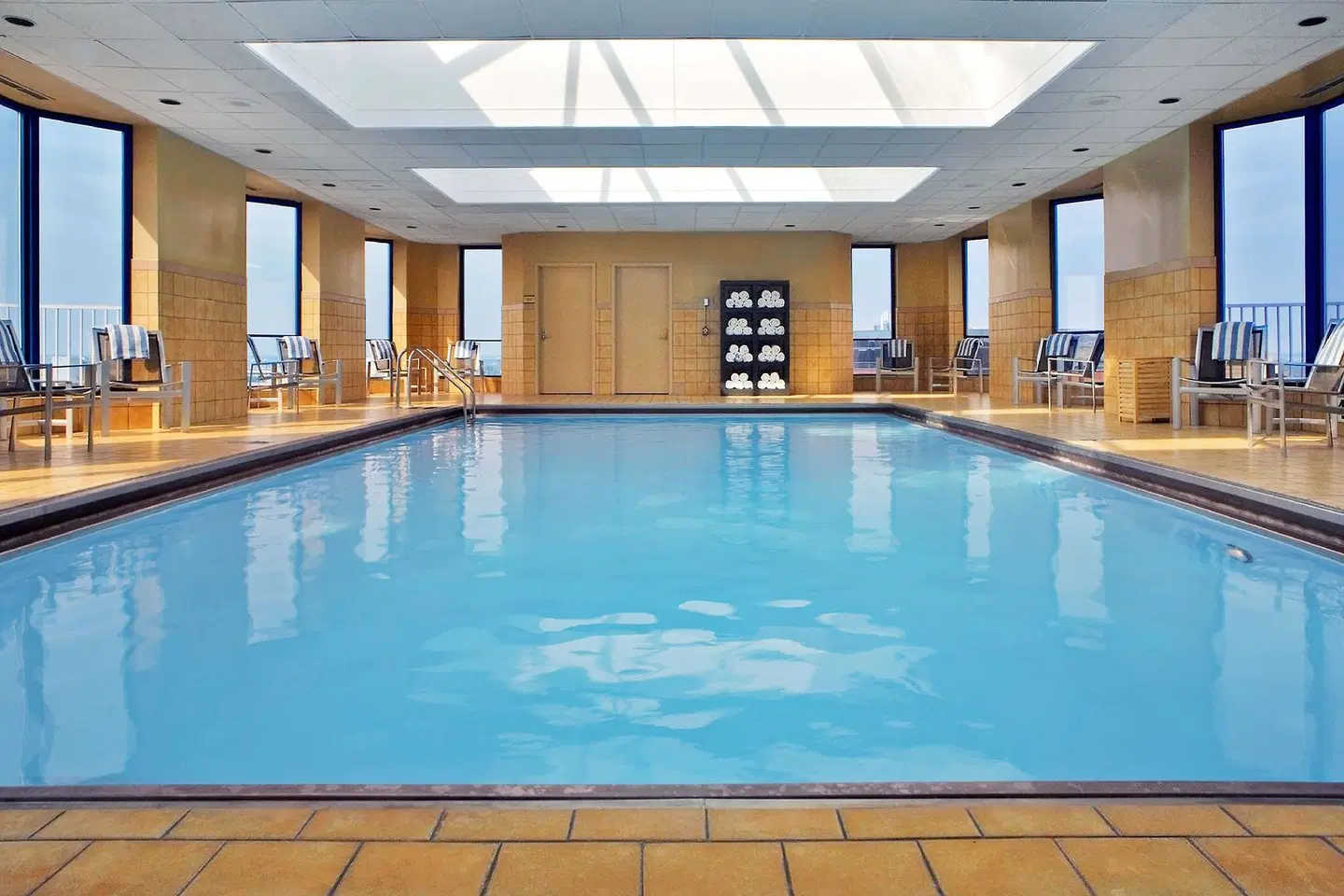 Hilton Rosemont Chicago O'Hare Hallenbad