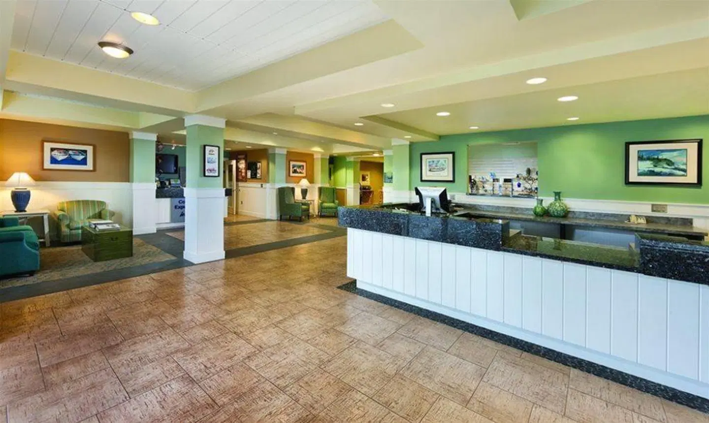 WorldMark Long Beach Bar