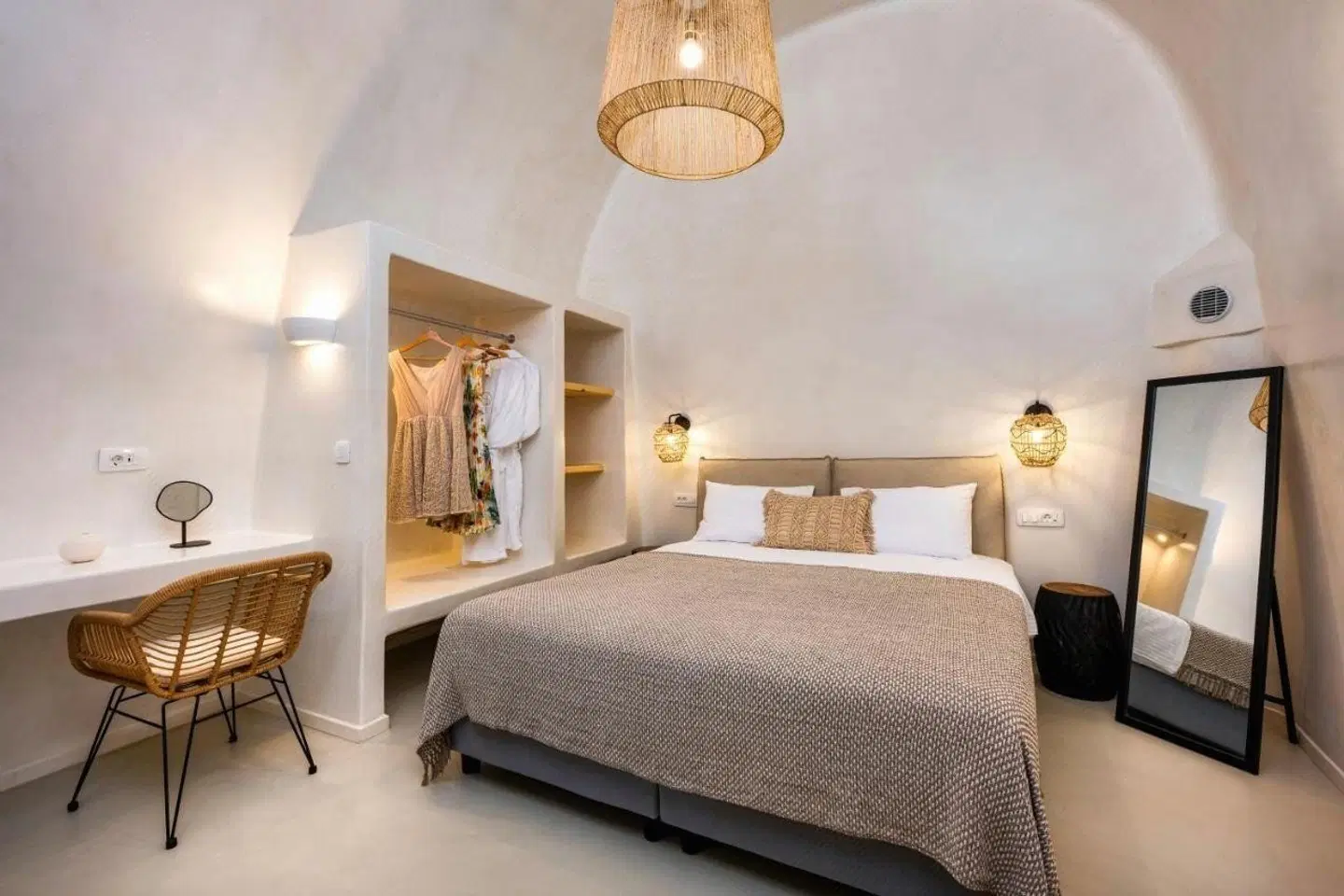 Hill Suites ROOM_EXAMPLE