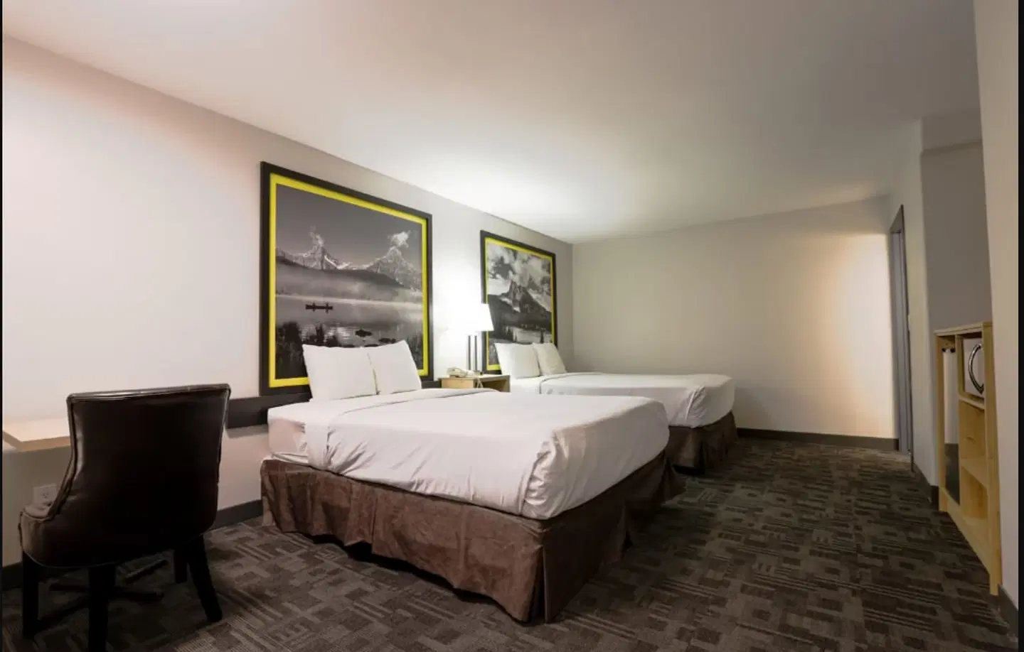 Super 8 by Wyndham Clearwater BC ROOM_EXAMPLE