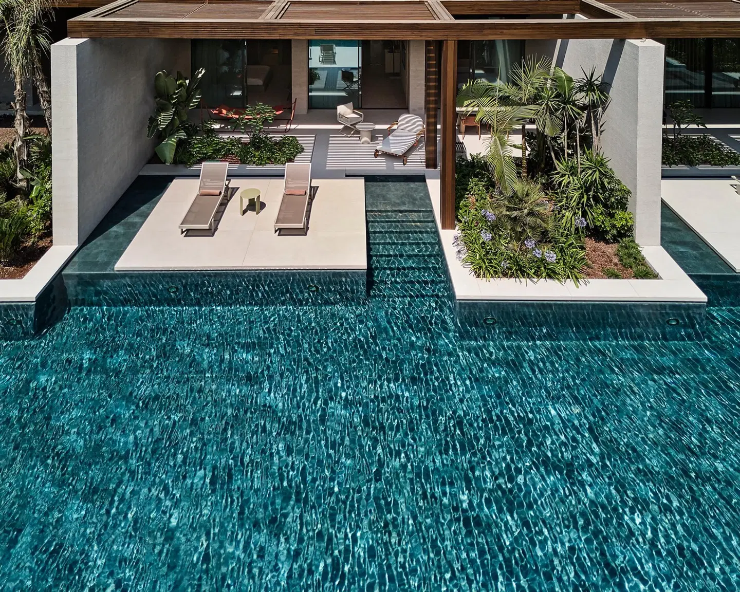 Voyage Kundu OUTDOOR_POOL