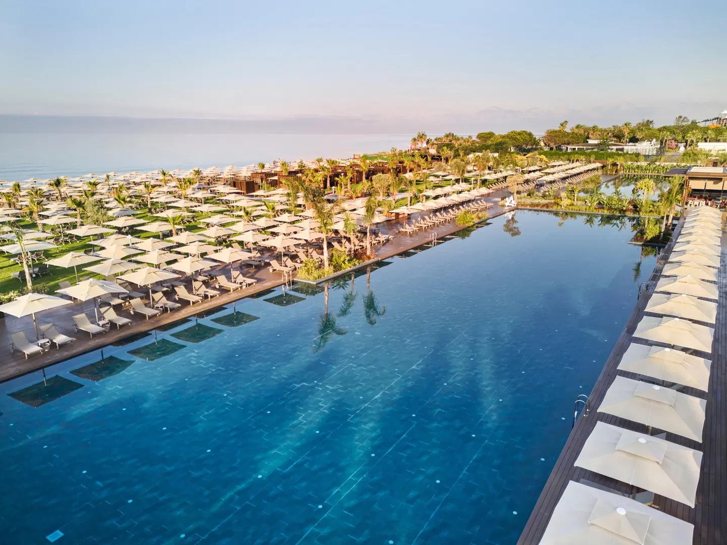 Voyage Kundu OUTDOOR_POOL