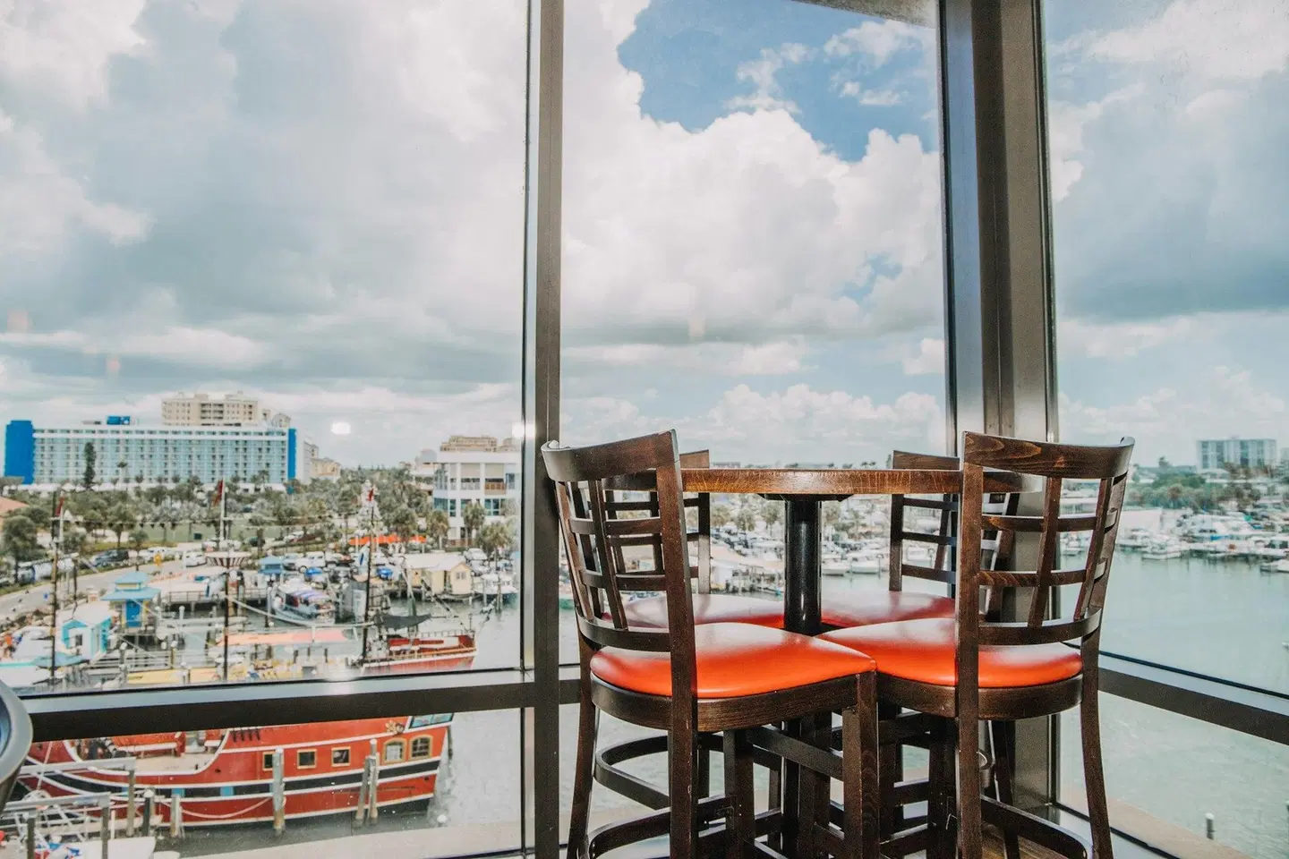 Pier House 60 Marina Hotel Terrasse