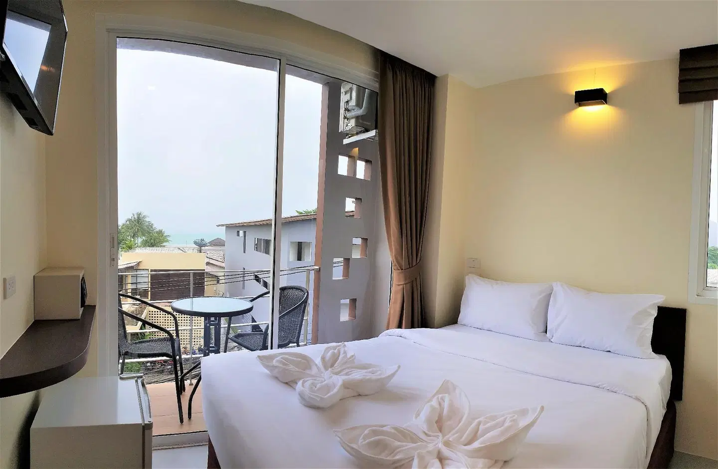 Top Hostel Samui. ROOM_EXAMPLE