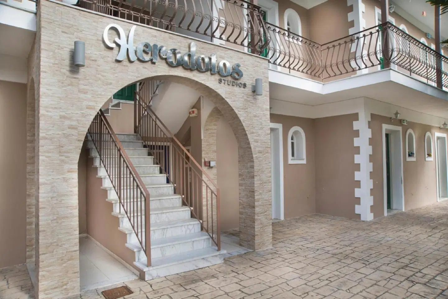 Herodotos Studios EXTERIOR