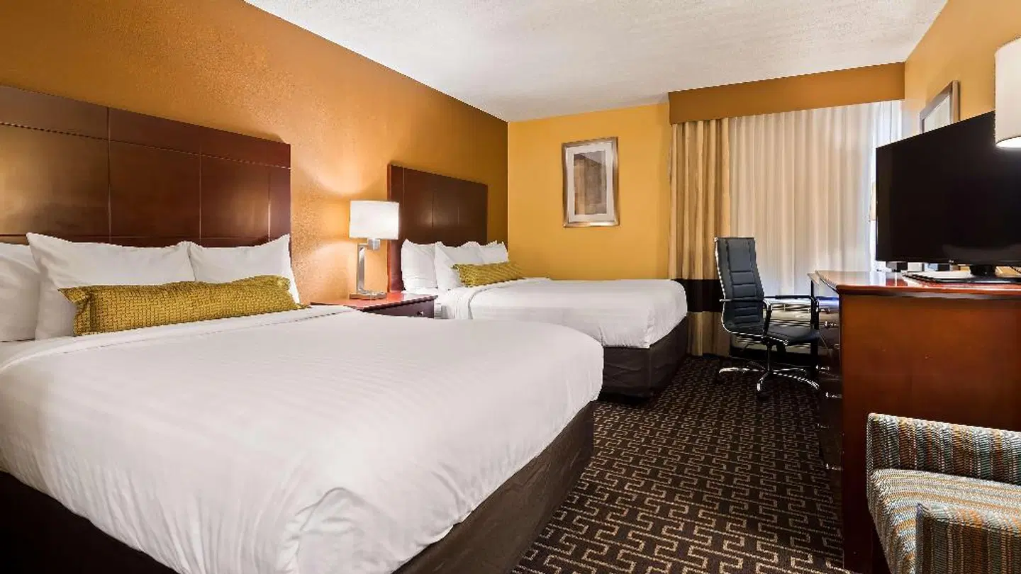 Best Western Plus Prestige Inn Radium Hot Springs ROOM_EXAMPLE