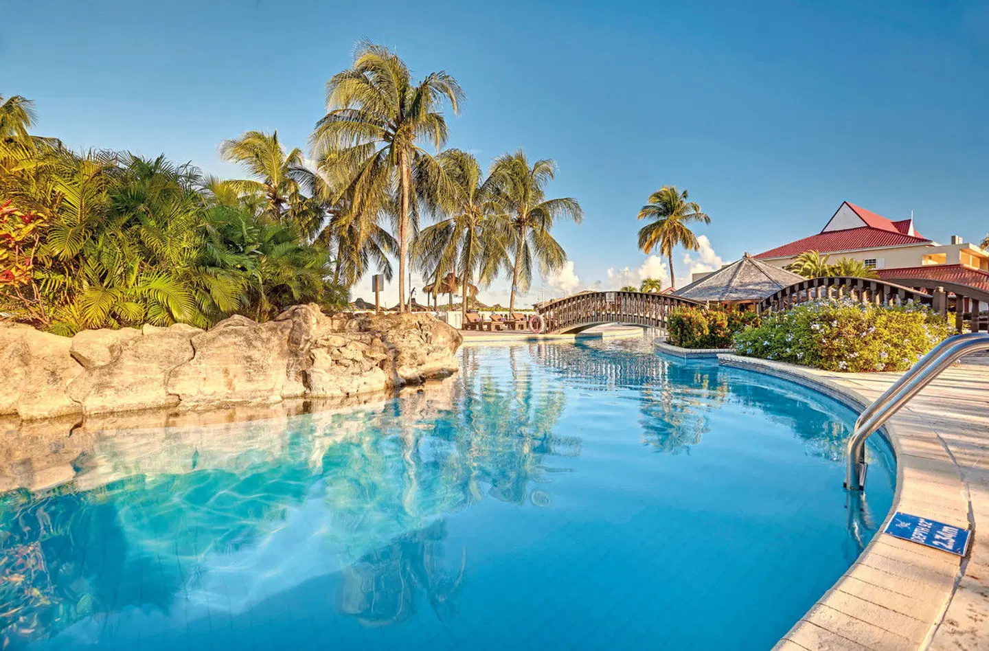 Mystique St. Lucia by Royalton OUTDOOR_POOL