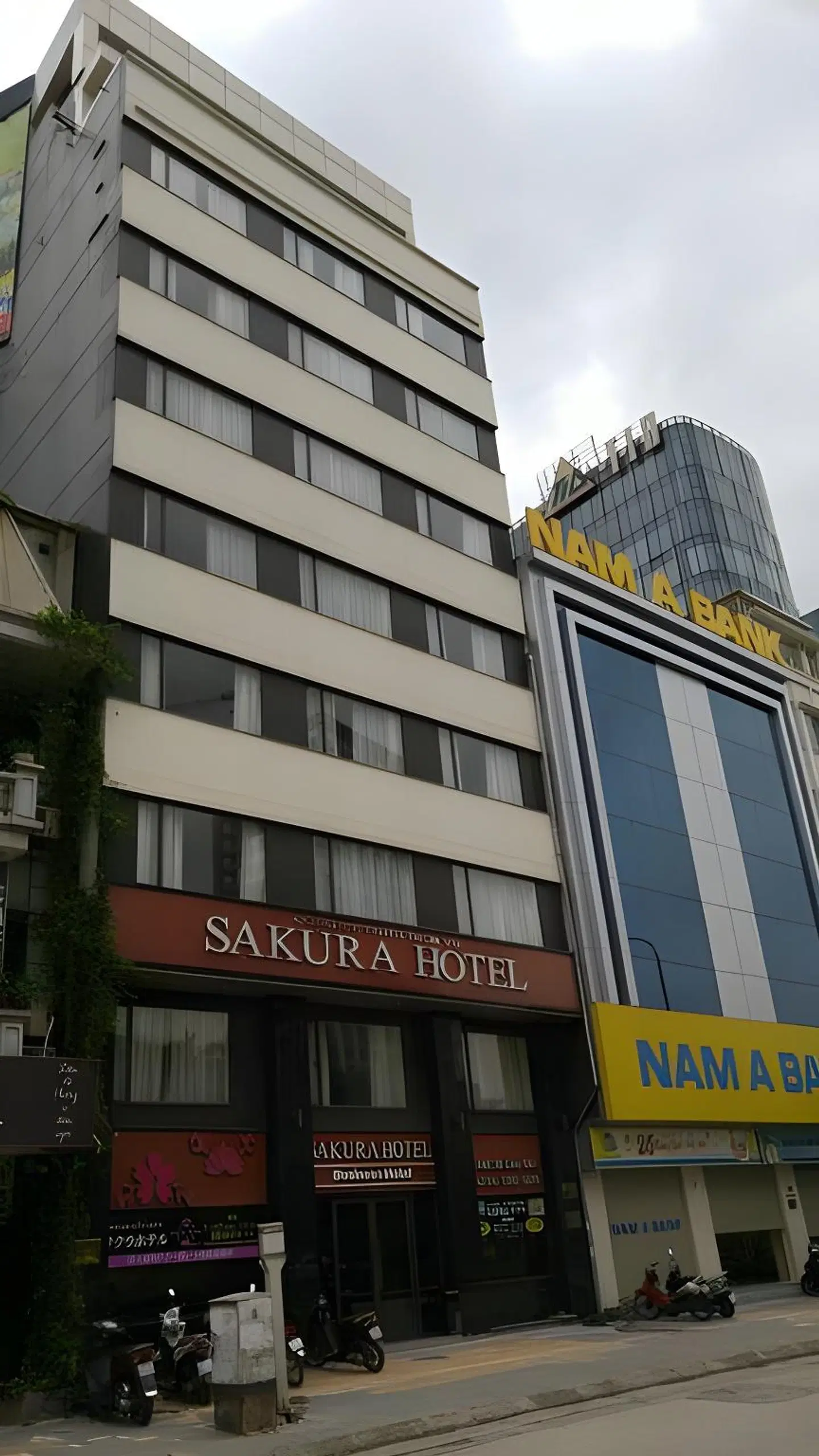 Sakura Hotel EXTERIOR
