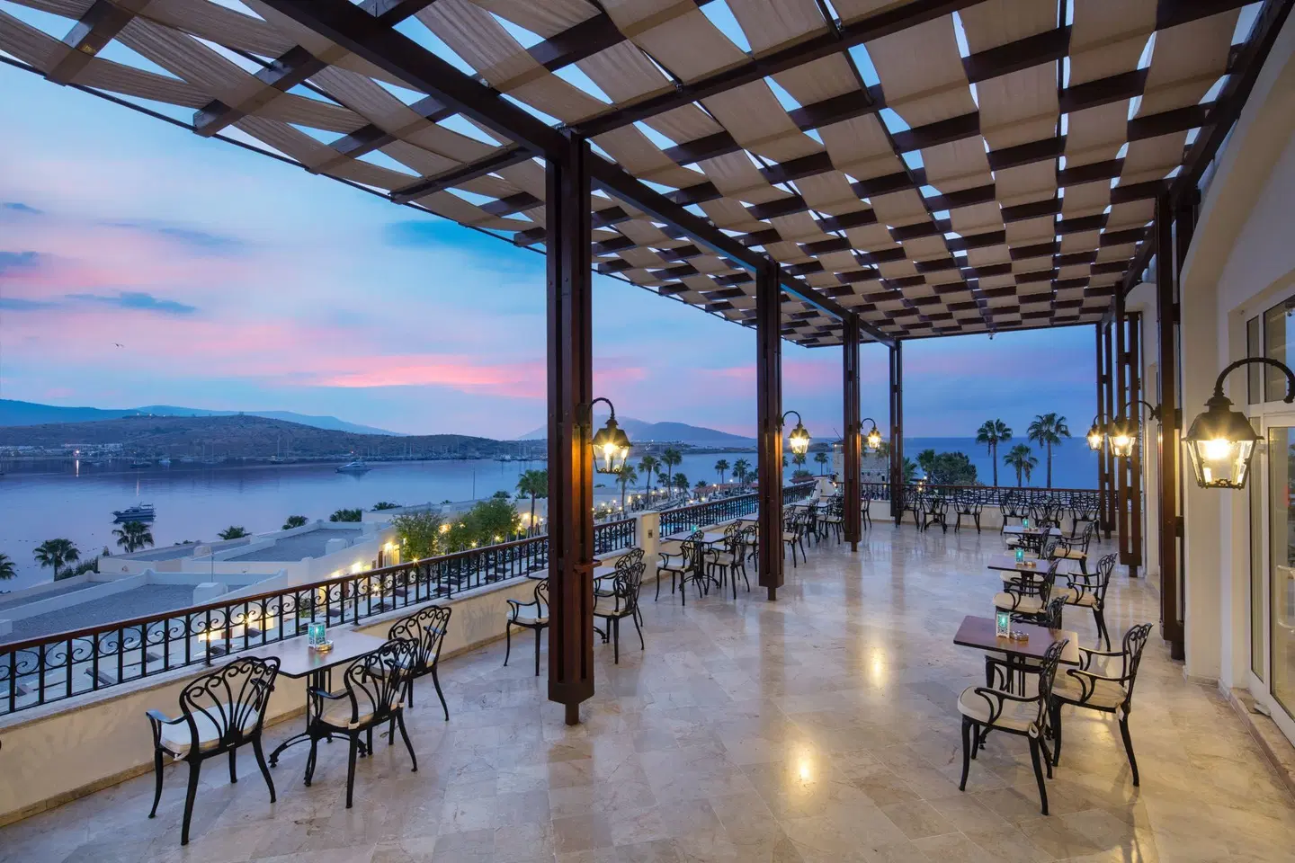 Selectum Colours Bodrum Bar