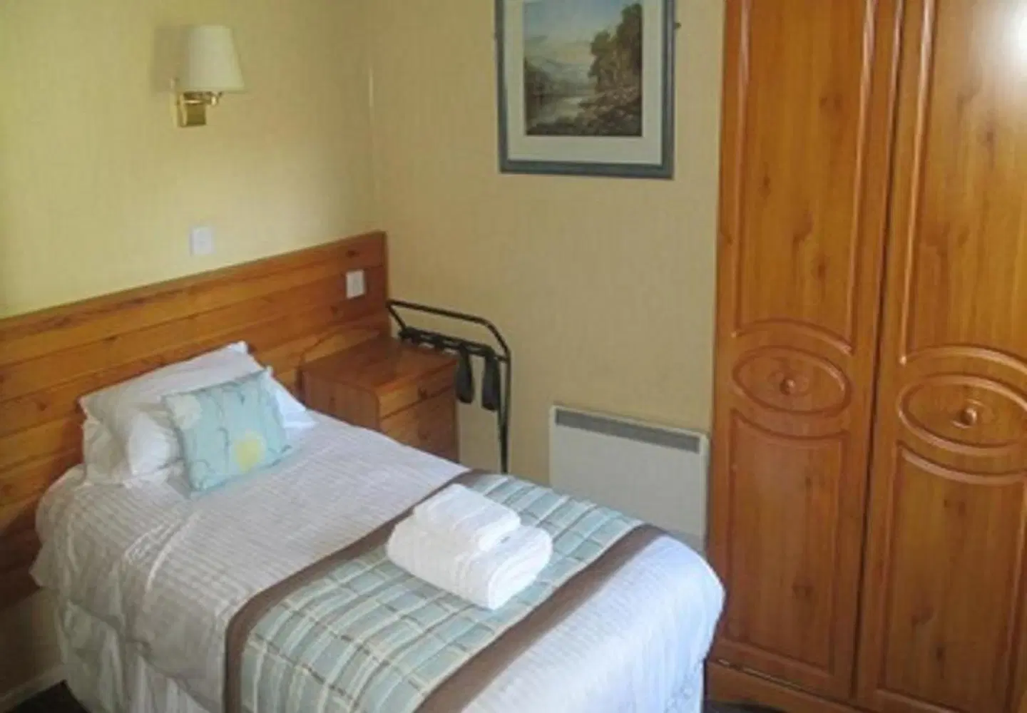 Caledonian Hotel ROOM_EXAMPLE