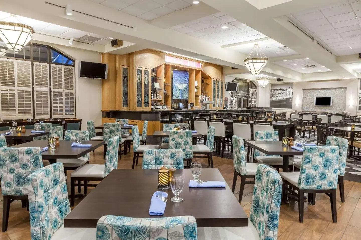 Wyndham Pittsburgh University Center Restaurant