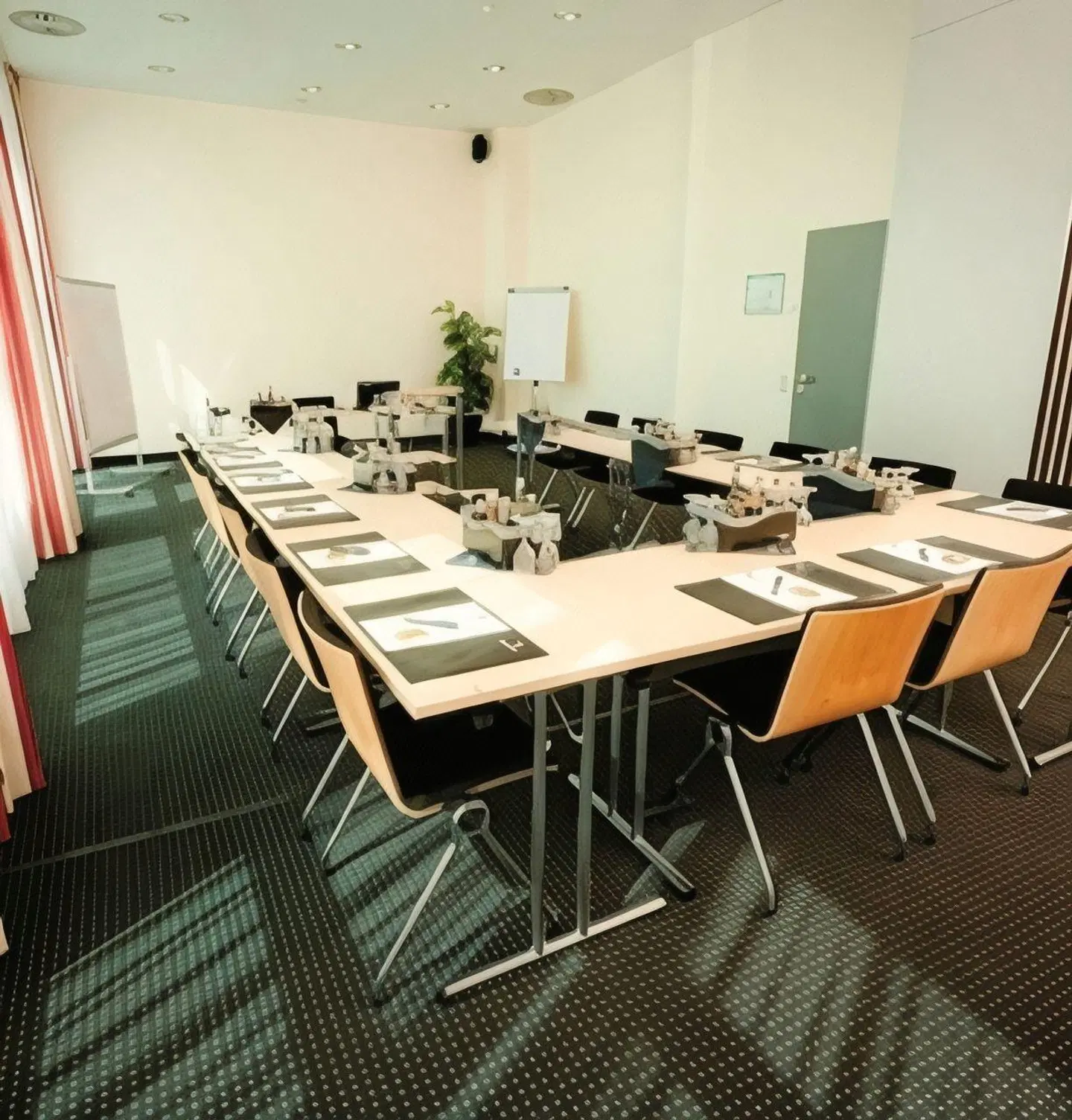 Ramada Herzogenaurach Herzo-Base Konferenz