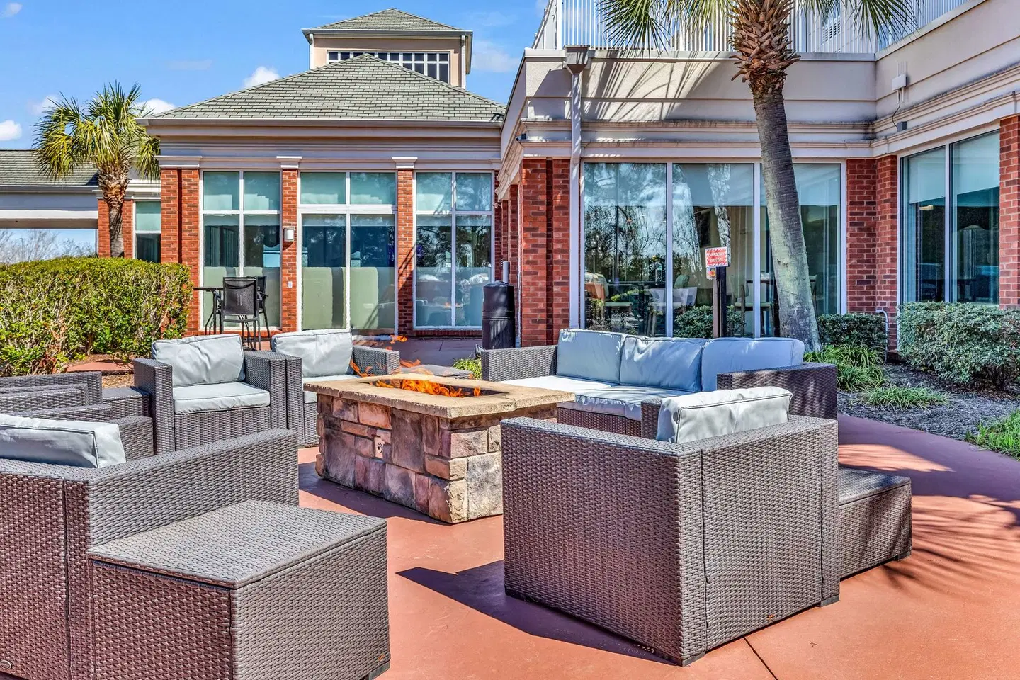Hilton Garden Inn Myrtle Beach/Coastal Grand Mall Terrasse