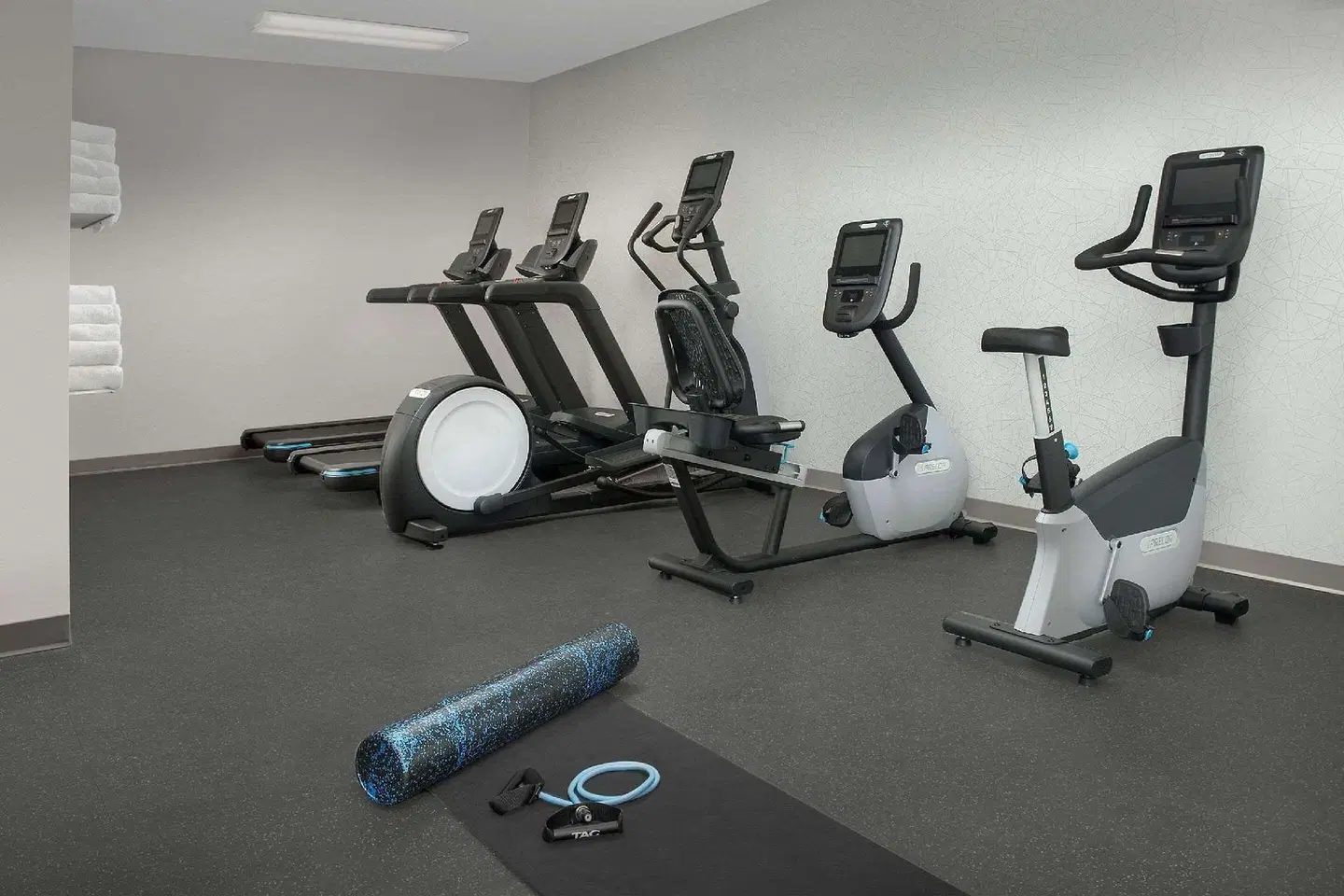 Country Inn & Suites by Radisson, Seattle-Tacoma Intern. Airport, WA SPORTS_AND_LEISURE