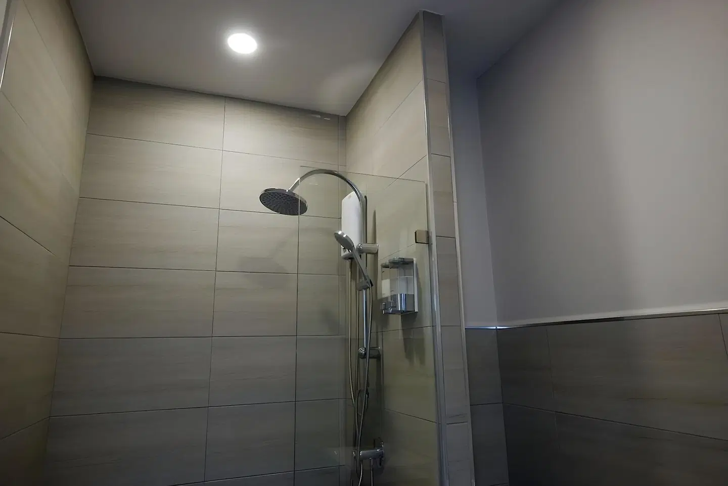 Double J Hotel Badezimmer