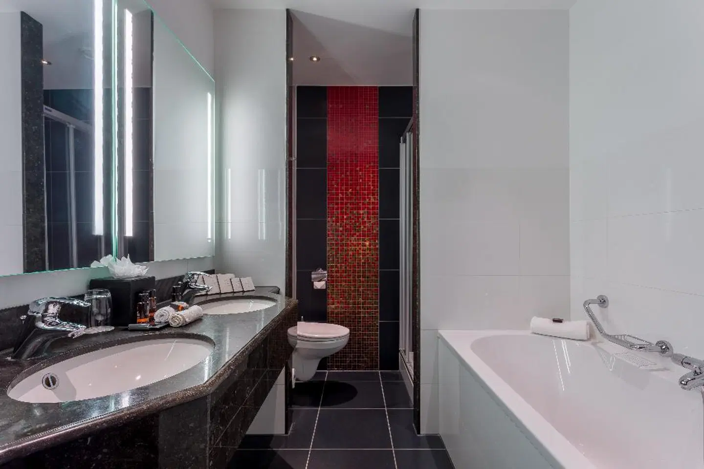 Grand Hotel Amrâth Amsterdam Badezimmer