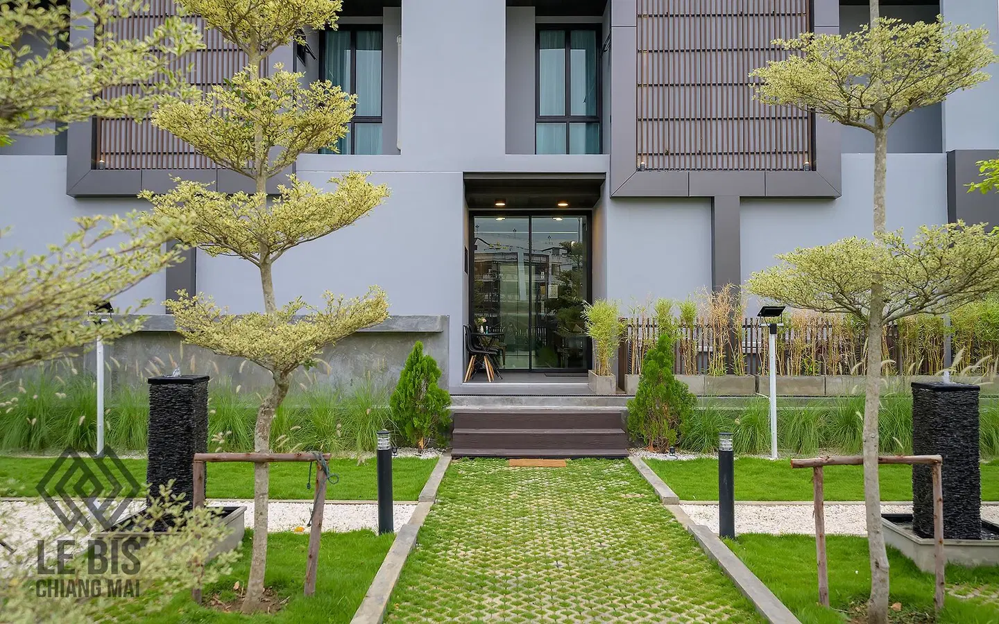 Le Bis Hotel EXTERIOR