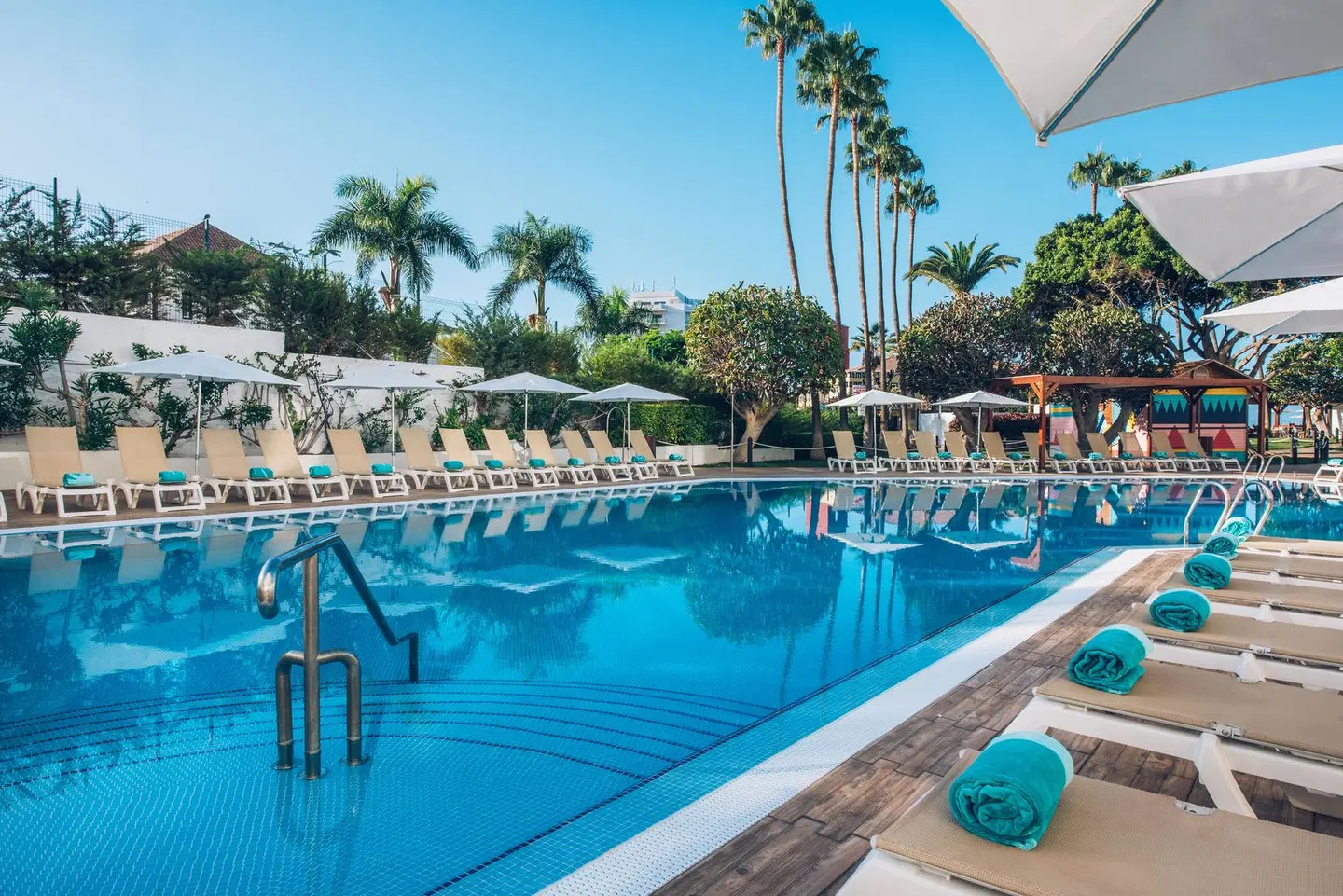 Iberostar Waves Bouganville Playa OUTDOOR_POOL
